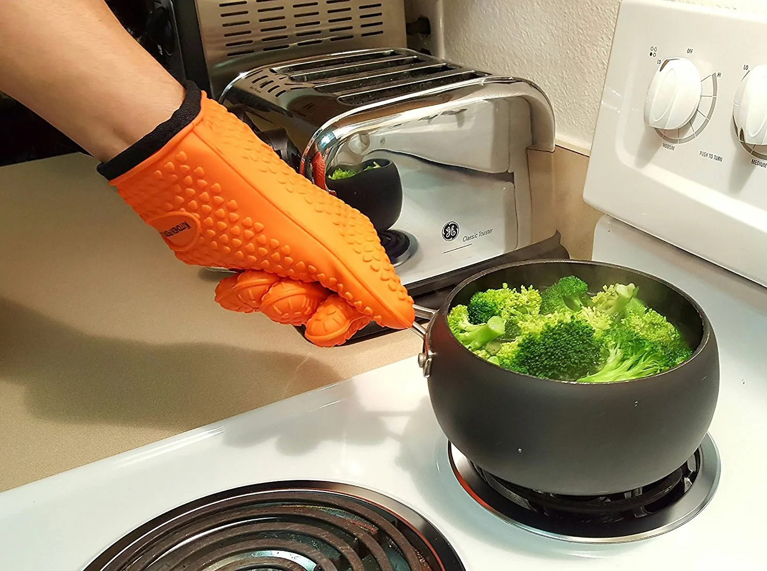 Cooking and Grilling Gloves for The Pro Chef|Extreme Cool and Heat Resistant|Oven Mitts for BBQ Smokers and Grillers.Washable Cotton Lining|Insulated|Waterproof| 2 Bonuses - 2 Sticky Hooks   eBook