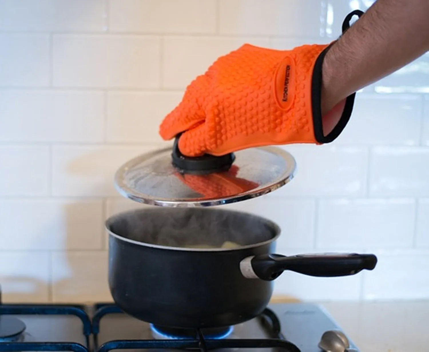 Cooking and Grilling Gloves for The Pro Chef|Extreme Cool and Heat Resistant|Oven Mitts for BBQ Smokers and Grillers.Washable Cotton Lining|Insulated|Waterproof| 2 Bonuses - 2 Sticky Hooks   eBook