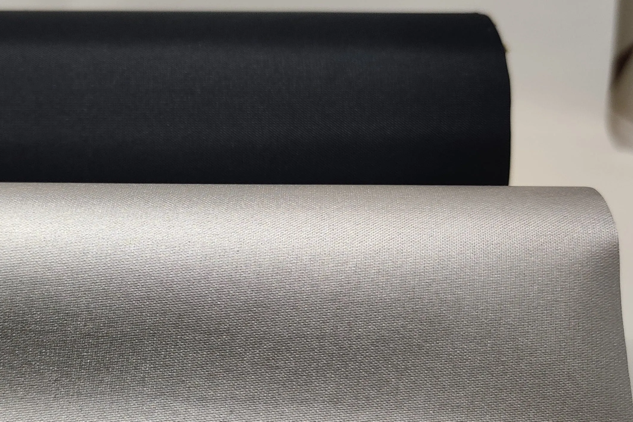 D2S - 2oz Nylon, PU Coated - Black / Silver