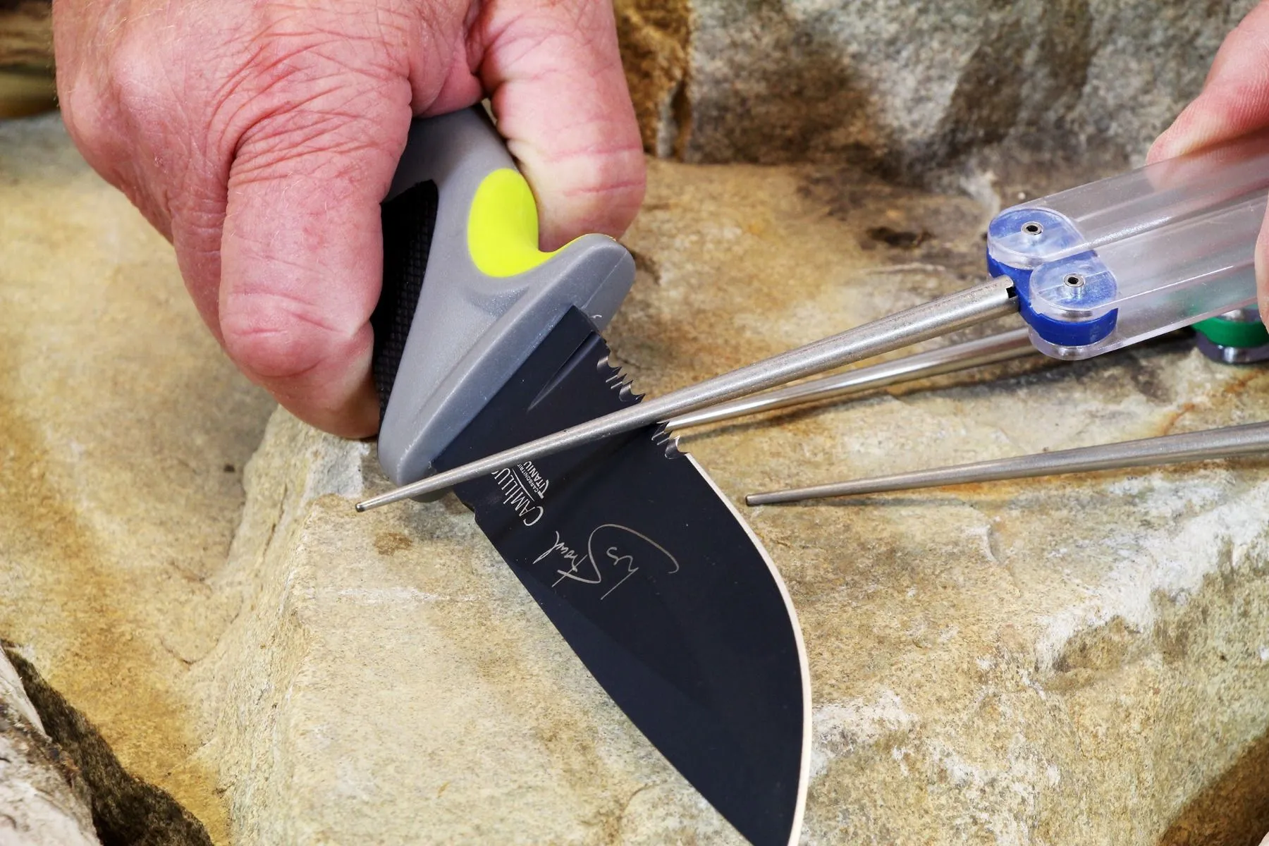 DMT | Diafold® Serrated Knife Sharpener (Coarse) FSKC