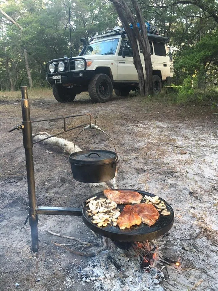 Hot Plate, Camp Oven Hook, Lid Lifter & Gloves