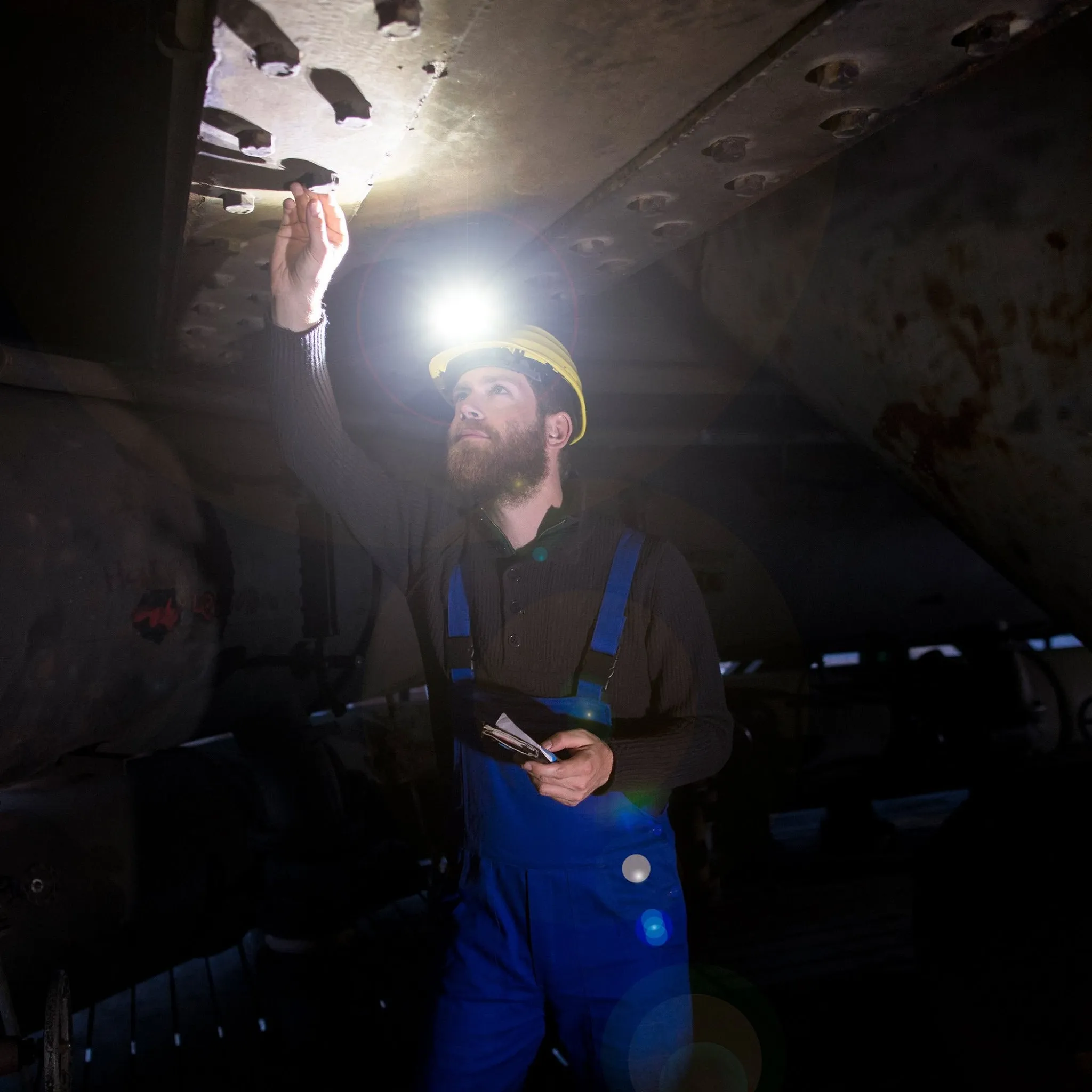iH9R Rechargeable Head Torch