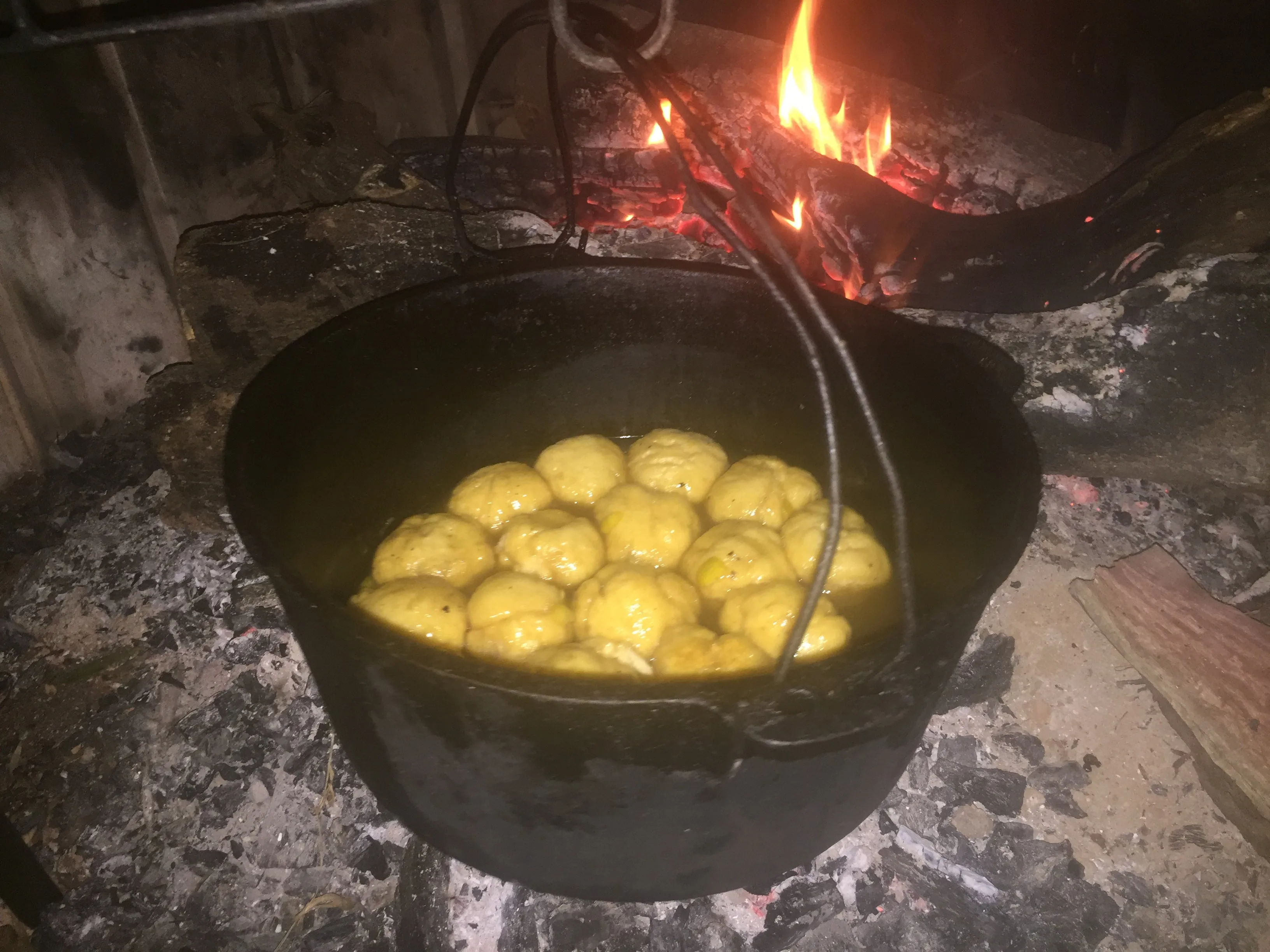 Kit for the Camp Oven