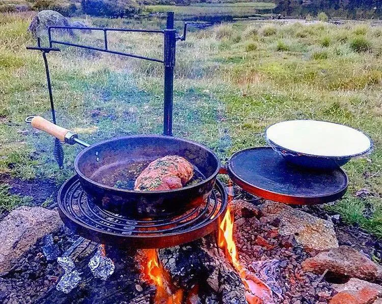 Swinging Hot Plate & Grill, BBQ Pan with Camp Oven Hook & Gloves