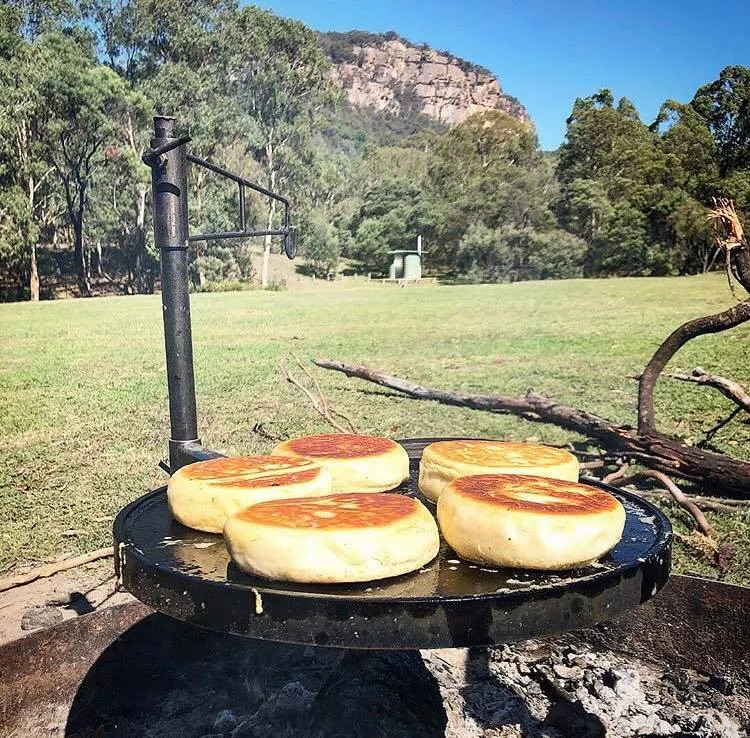 Swinging Hot Plate & Grill, BBQ Pan with Camp Oven Hook & Gloves